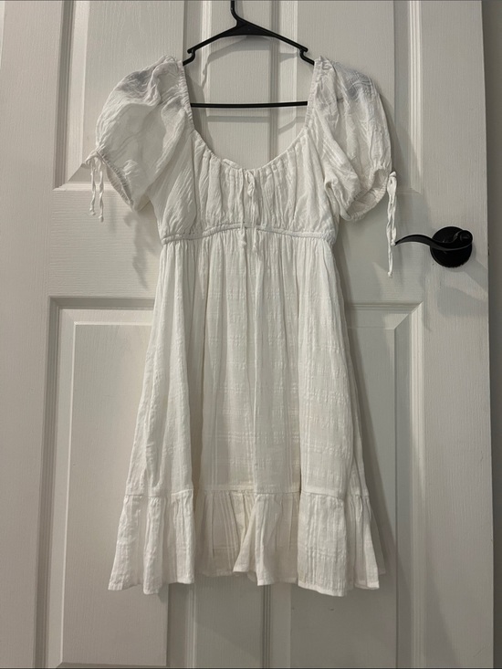Thirty Thirty Dresses & Skirts - White Mini Dress with Puff Sleeves